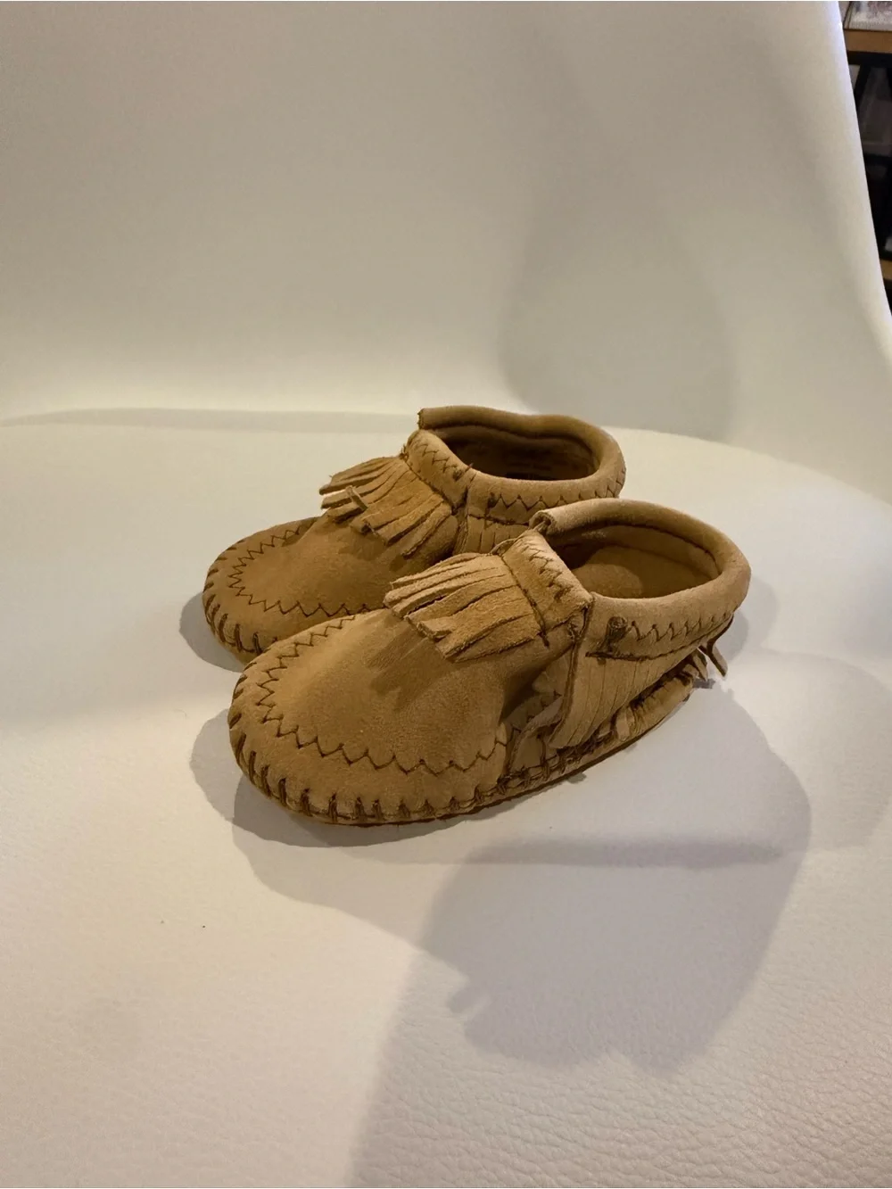 ☀️🌊 Minnetonka infant Riley Tan Fringe Moccasins - Soft Suede